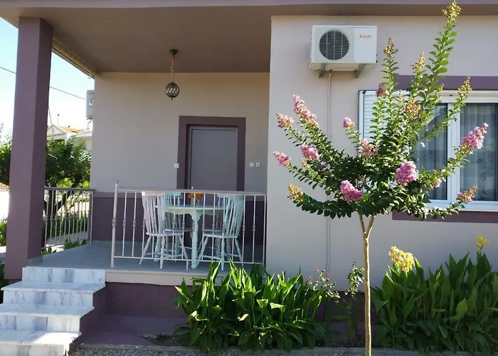 Nymphes Nyaraló Szelianítika